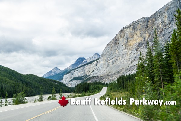 Icefields Parkway During April